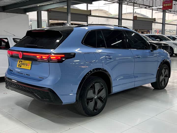 Фото 30 - Volkswagen Tiguan L Pro