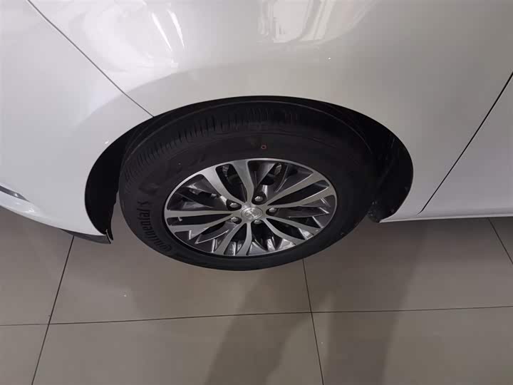 Фото 23 - Buick GL8 ES