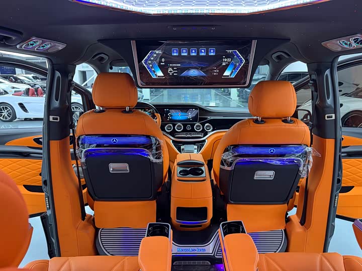 Фото 18 - Mercedes-Benz Vito