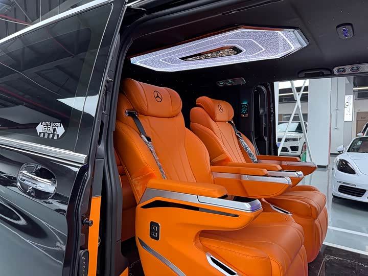 Фото 21 - Mercedes-Benz Vito