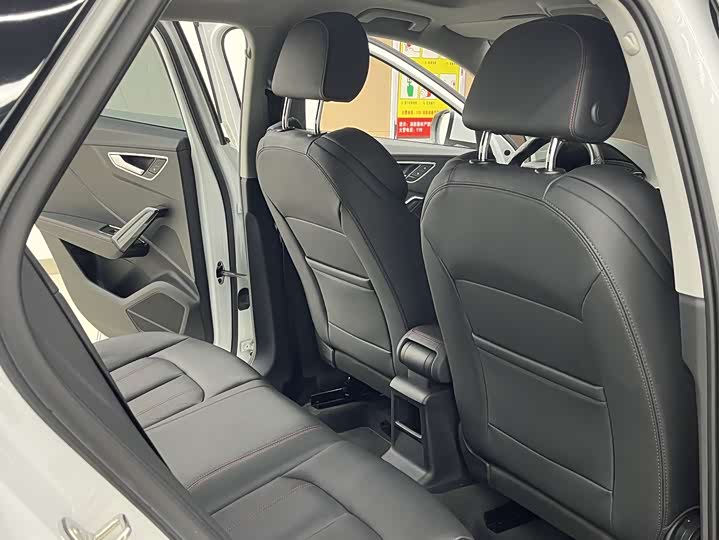 Фото 11 - Audi Q2L