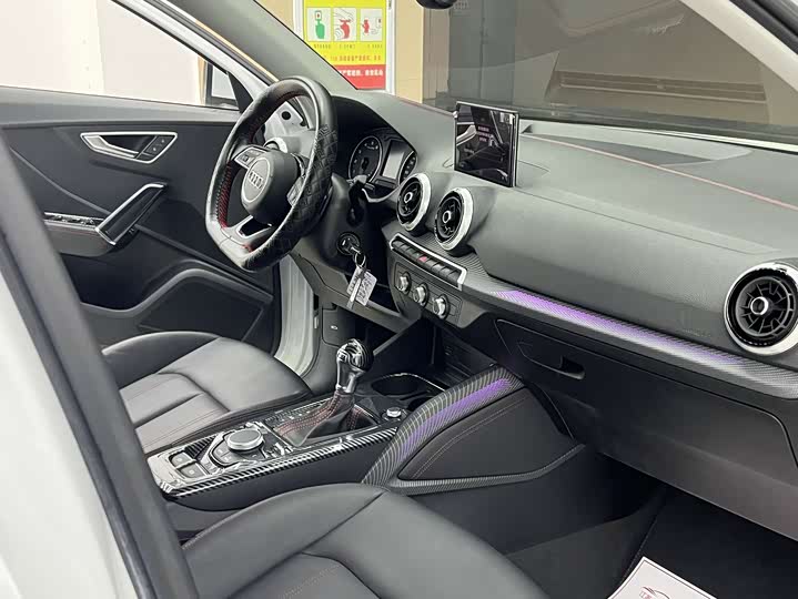 Фото 13 - Audi Q2L