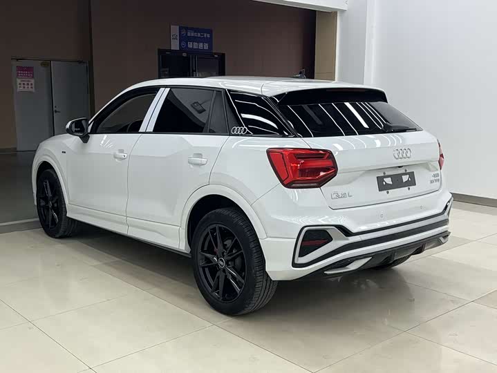 Фото 4 - Audi Q2L