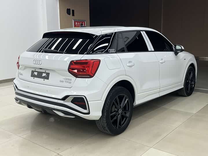 Фото 6 - Audi Q2L