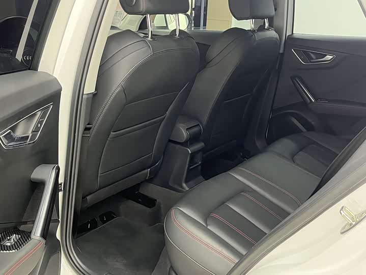 Фото 8 - Audi Q2L