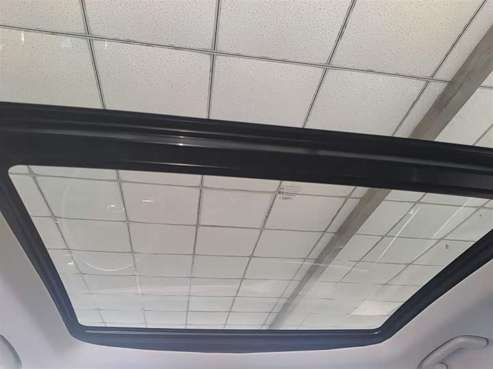 Фото 18 - Ford Edge