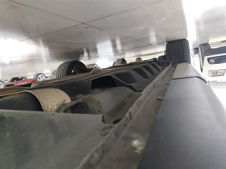 Фото 22 - Ford Edge