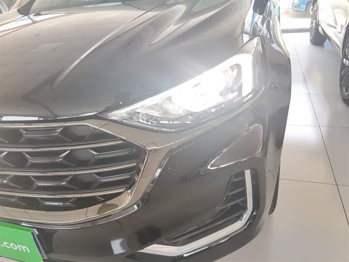 Фото 24 - Ford Edge