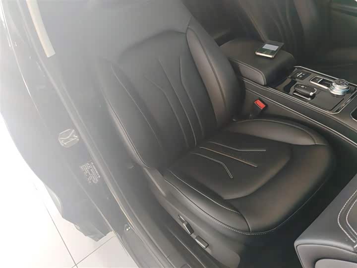 Фото 25 - Ford Edge