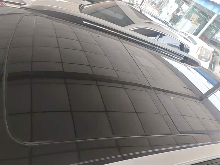 Фото 27 - Ford Edge