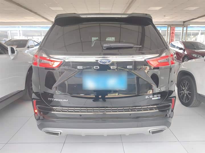 Фото 6 - Ford Edge