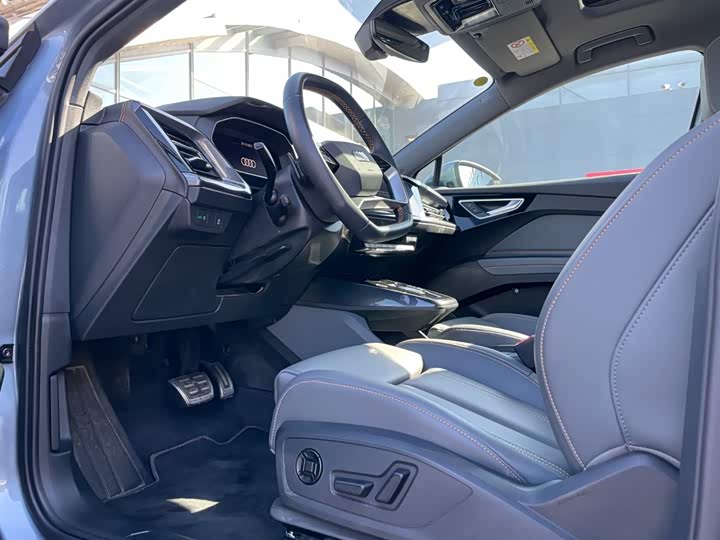 Фото 4 - Audi Q4 e-tron