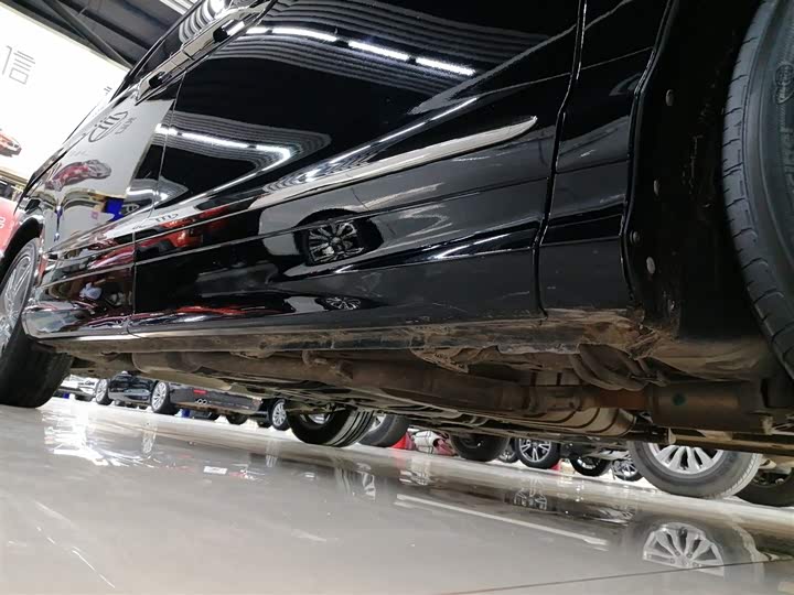 Фото 20 - Honda Elysion