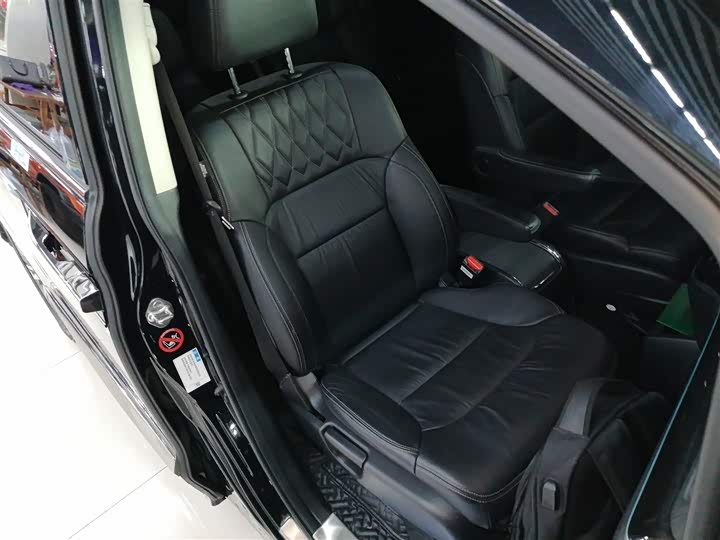 Фото 24 - Honda Elysion