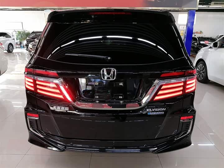 Фото 6 - Honda Elysion