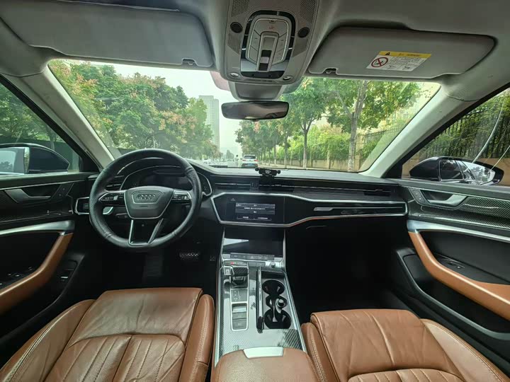 Фото 5 - Audi A6L