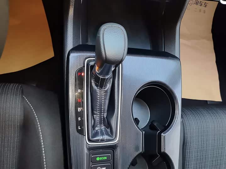 Фото 16 - Honda Civic