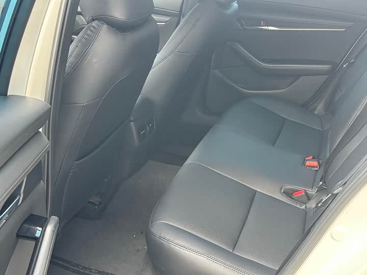 Фото 10 - Mazda 3 (Axela)