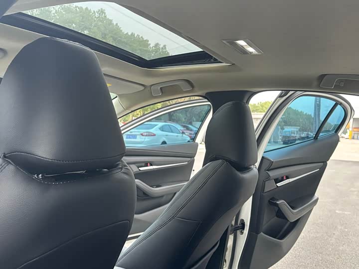 Фото 11 - Mazda 3 (Axela)