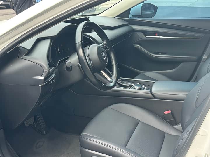 Фото 5 - Mazda 3 (Axela)