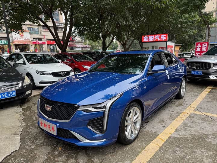 Фото 1 - Cadillac CT4