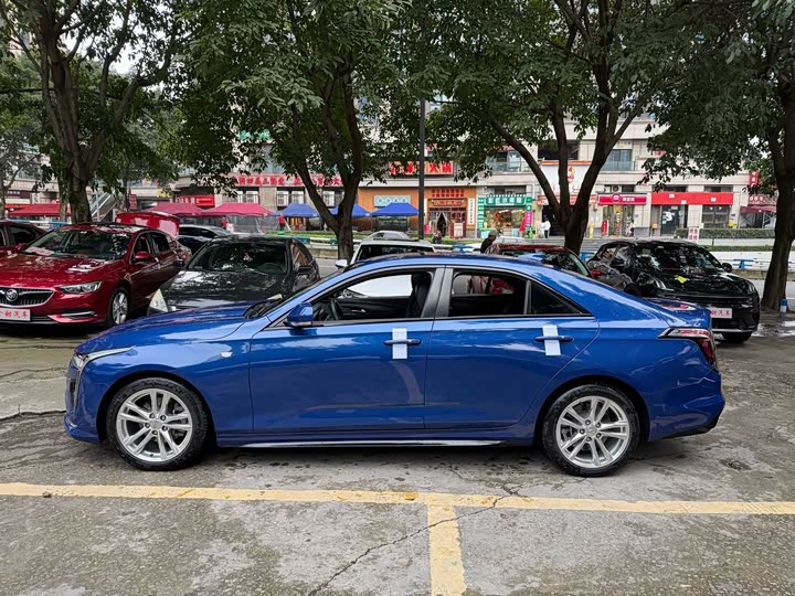 Фото 3 - Cadillac CT4