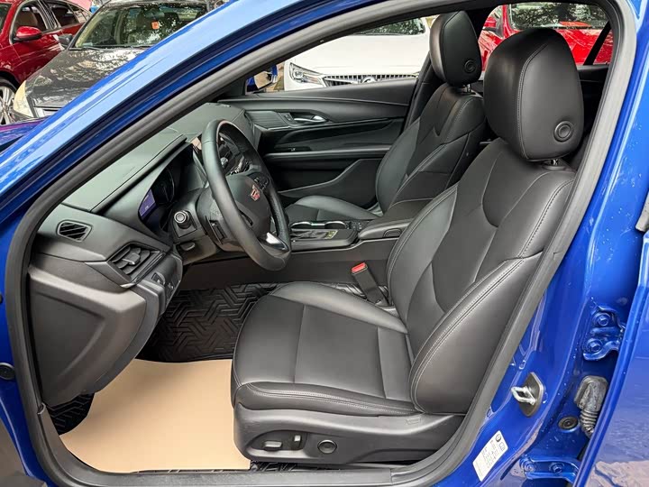 Фото 7 - Cadillac CT4