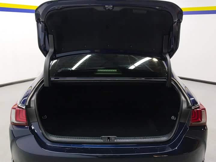 Фото 4 - Lexus ES