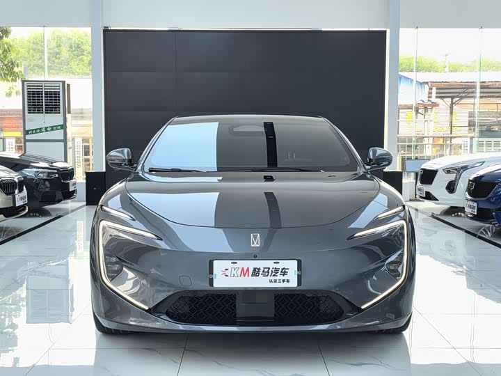 Фото 2 - Avatr 12