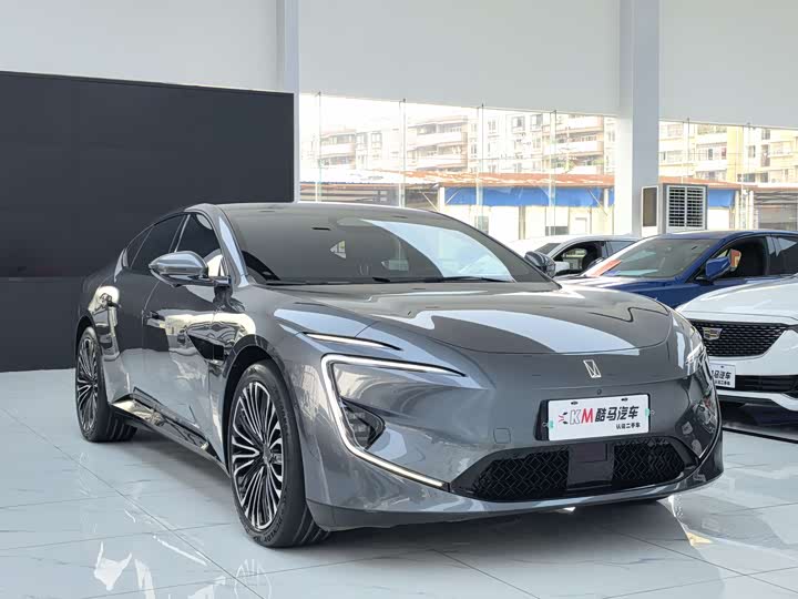 Фото 3 - Avatr 12