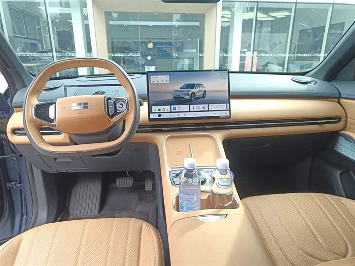 Фото 10 - Geely Galaxy Starship 7