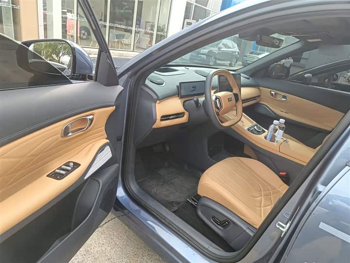 Фото 16 - Geely Galaxy Starship 7