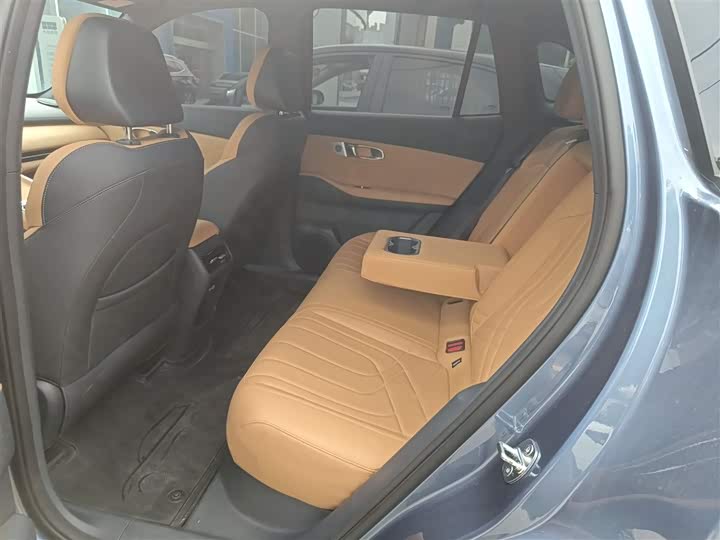 Фото 17 - Geely Galaxy Starship 7