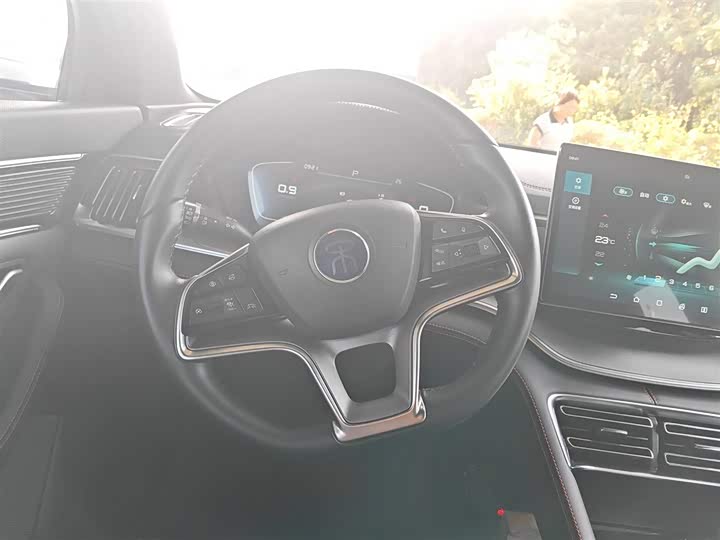 Фото 3 - BYD Song Plus