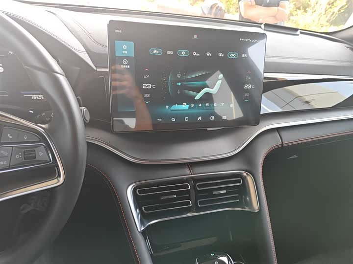 Фото 6 - BYD Song Plus