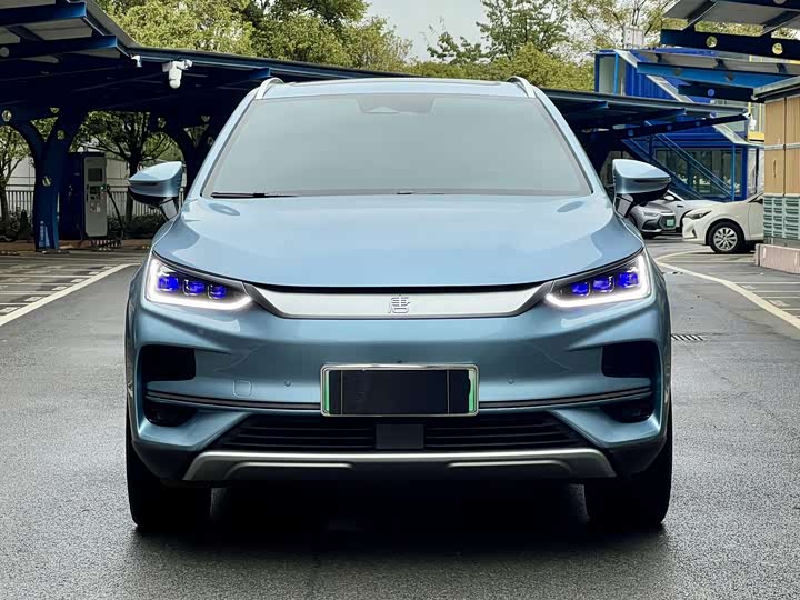 Фото 2 - BYD Tang Hybrid/EV