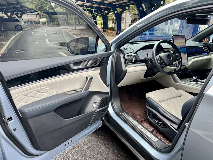 Фото 7 - BYD Tang Hybrid/EV