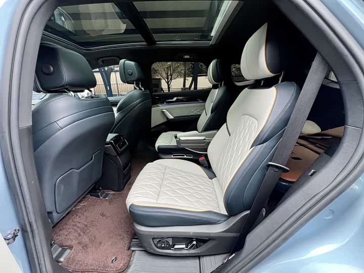 Фото 9 - BYD Tang Hybrid/EV