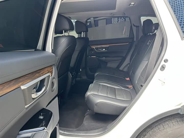 Фото 13 - Honda CR-V