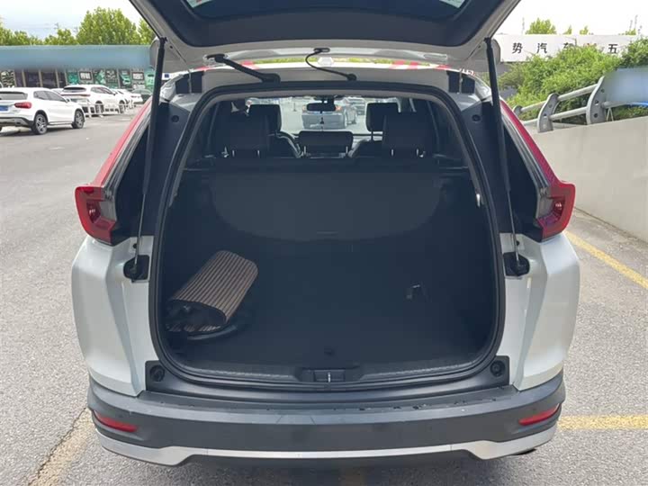 Фото 14 - Honda CR-V