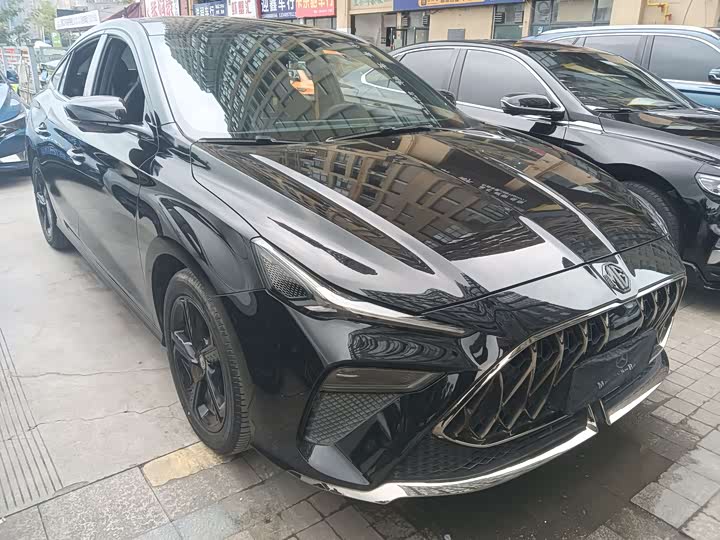 Фото 3 - MG Motor 5 Scorpio