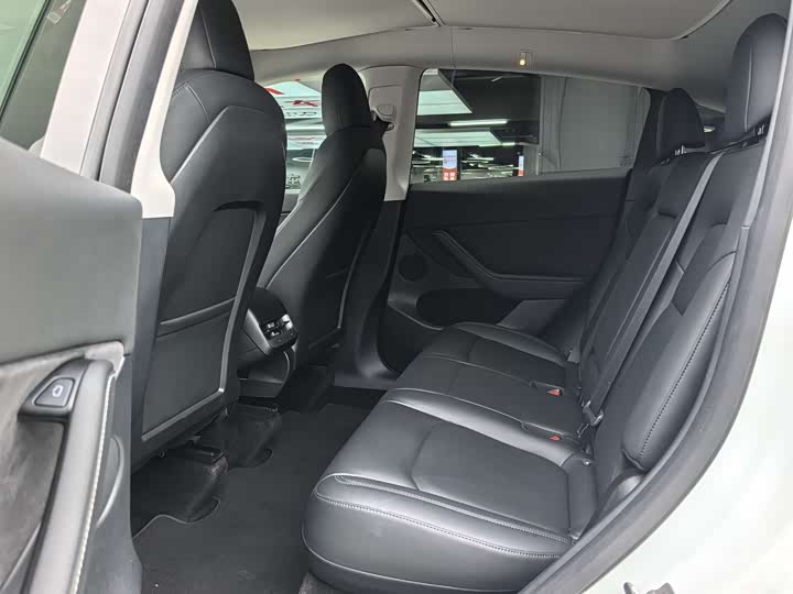 Фото 11 - Tesla Model Y