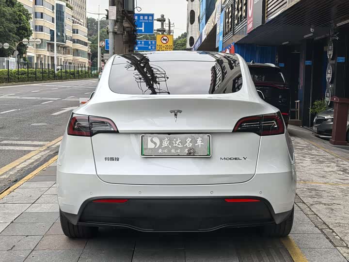 Фото 5 - Tesla Model Y