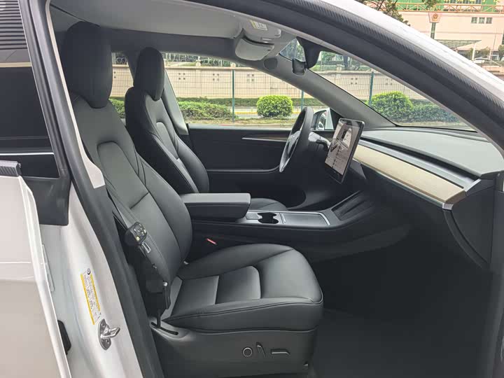 Фото 7 - Tesla Model Y