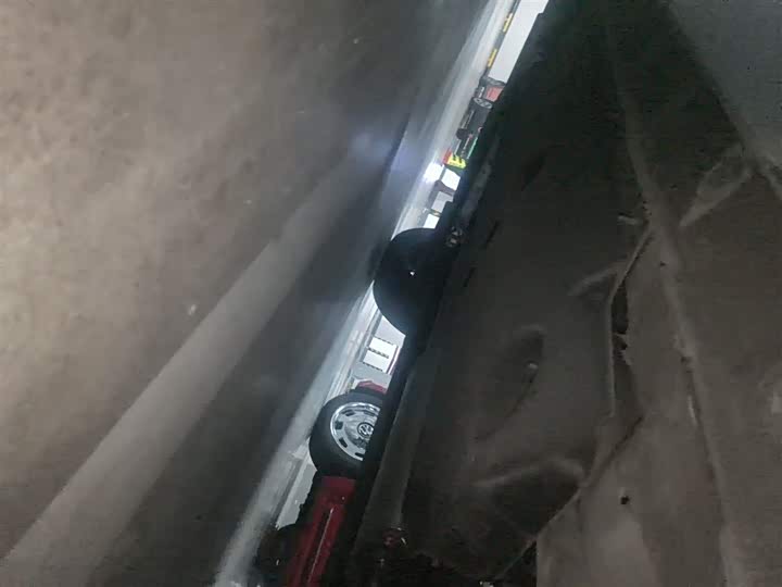 Фото 16 - Hongqi HS5