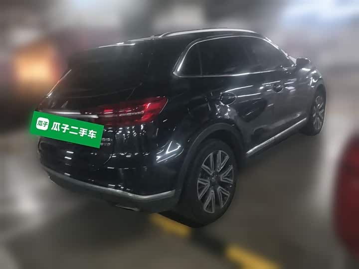 Фото 29 - Hongqi HS5