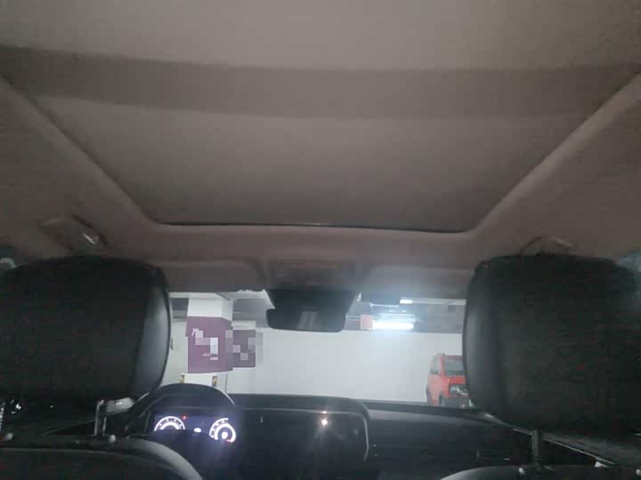 Фото 9 - Hongqi HS5