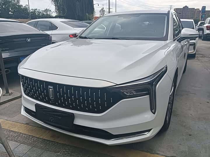 Фото 1 - Bestune B70