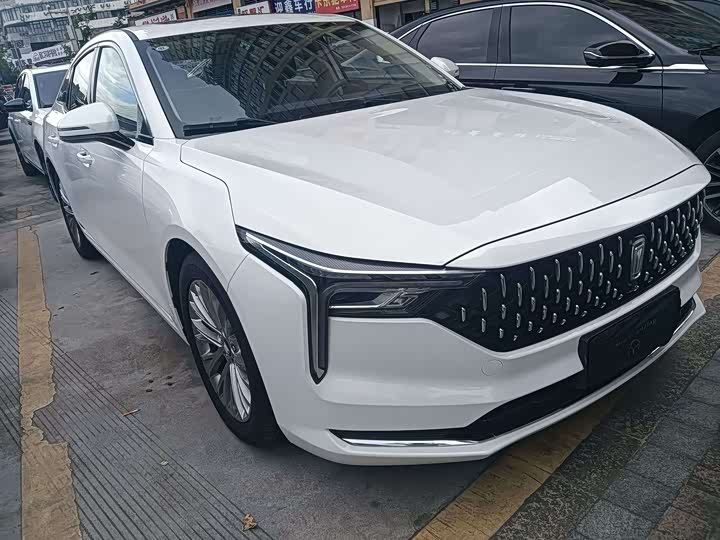 Фото 3 - Bestune B70