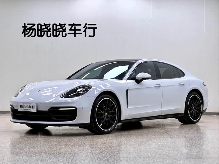 Фото 1 - Porsche Panamera